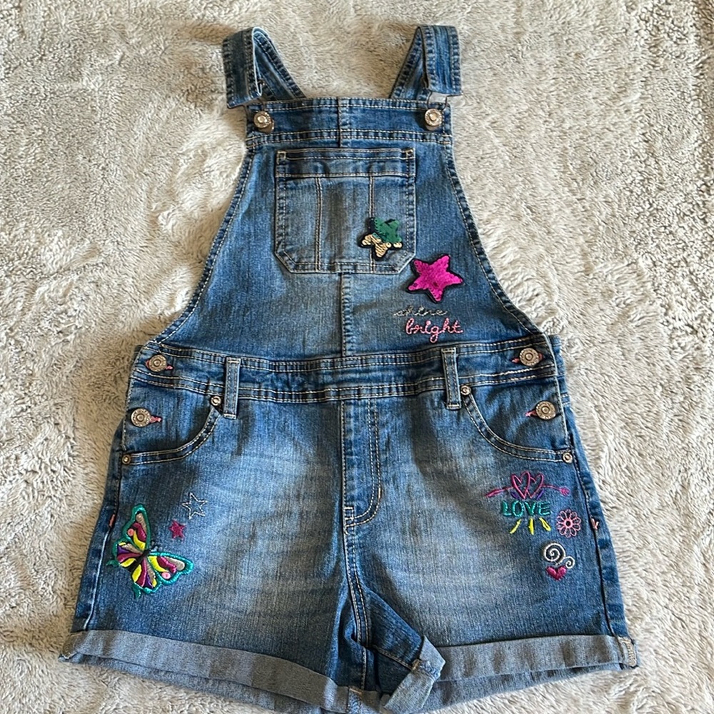 Jordache girls denim embellished Shortalls  SZ XL  14-16
Embroidery  sequins